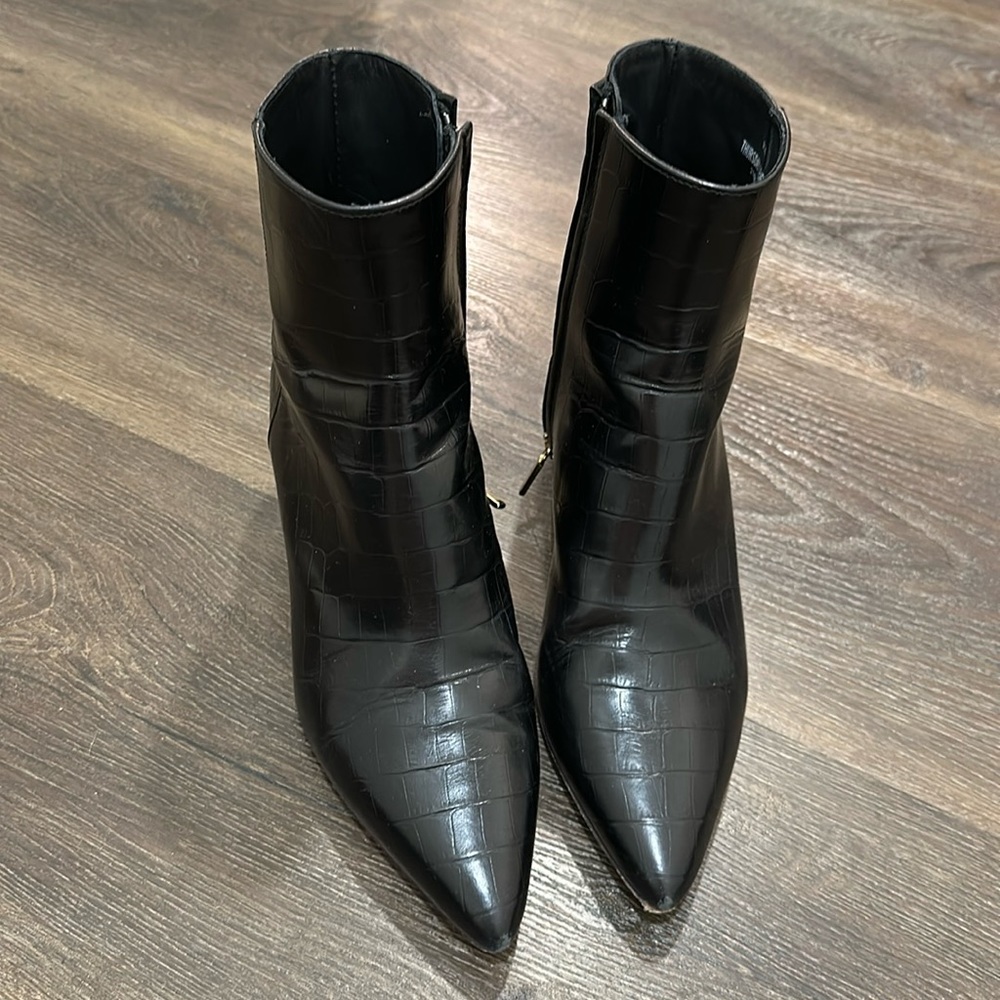 Thursday boots, Luna croc boot, size 9